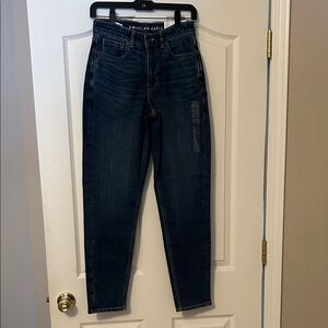 NWT American Eagle Stretch Denim Jeans - Mom Jeans size 2 Long